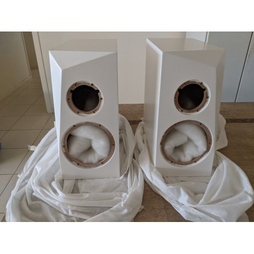 Set of speakers cabinet model SB Acoustics ARA