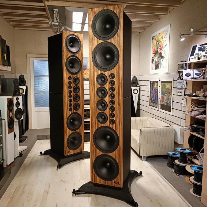Exproject Concert Array - Three-way speakers design