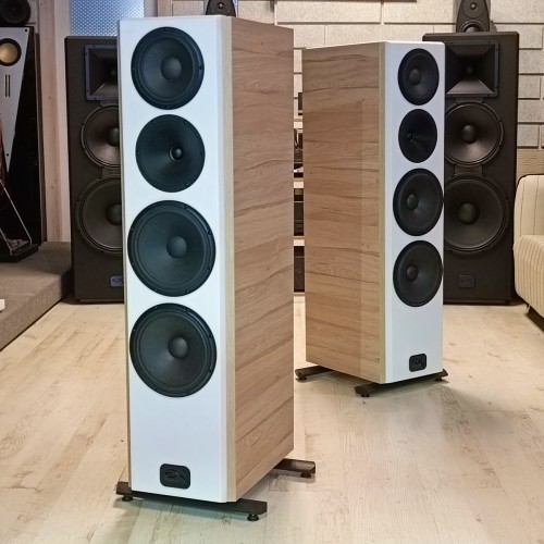 Exproject Enter 28.3 Plus Three-way acoustics design